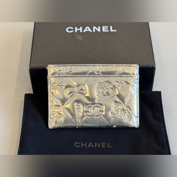 CHANEL Silver/Gold Lucky Symbol Card Holder - Picture 1 of 9
